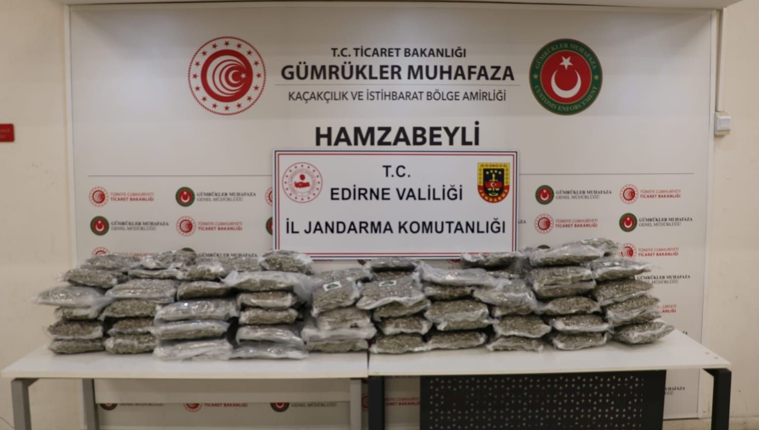 atlas suphelendi kamyondan kilolarca uyusturucu cikti BaN88MCG.jpg