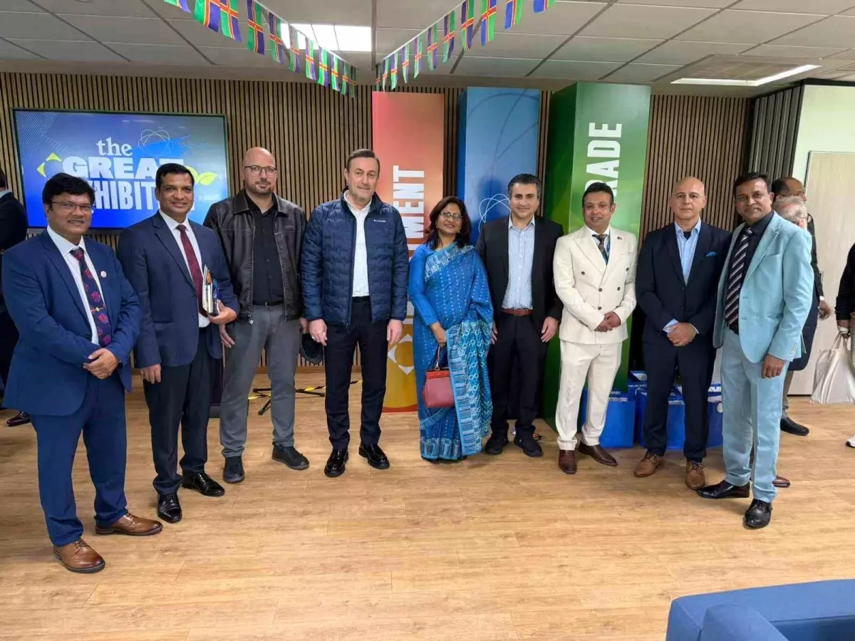 muradiye osb baskani kivircik ingilterede sanayi is birliklerini gelistiriyor Vnlu3FMm.jpg