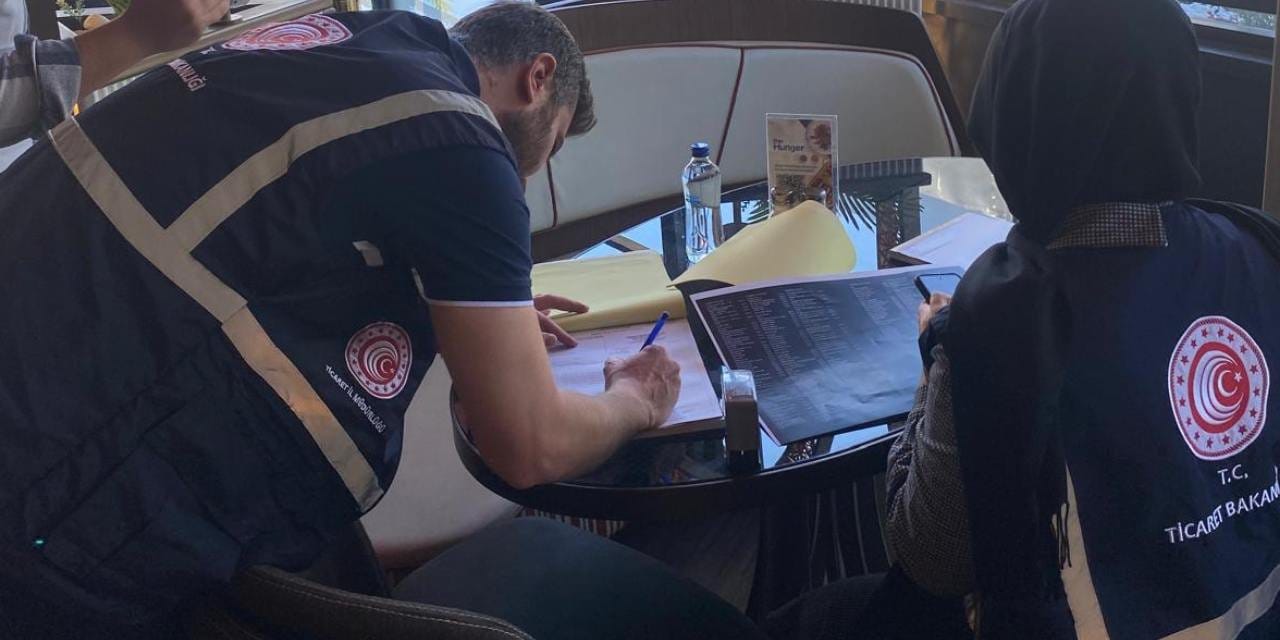 ulkeye girisleri yasaklandi ayakkabi degil zehir FO3SYp5k.jpg